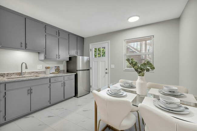 6119 Marty St in Mission, KS - Building Photo - Building Photo