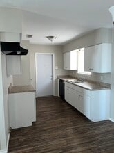 206 Balboa Dr in Universal City, TX - Foto de edificio - Building Photo