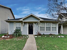 18722 Atasca Oaks Dr in Humble, TX - Building Photo