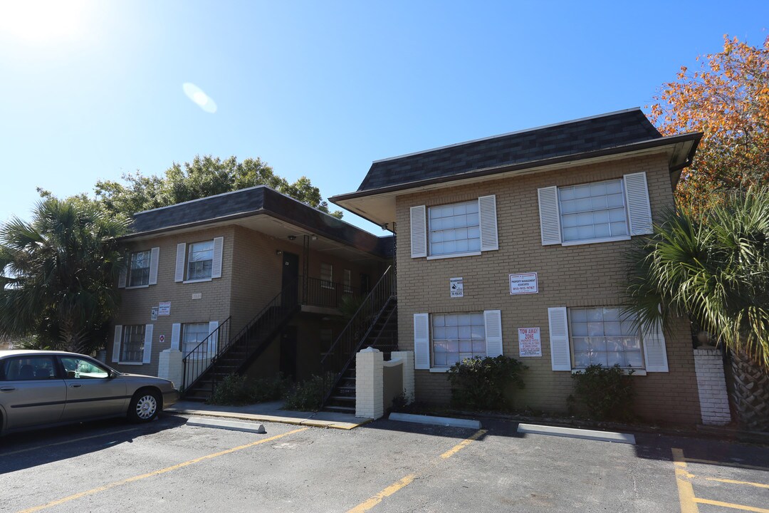 Melrose Place in Tampa, FL - Building Photo