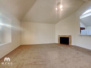 10002 Green Valley Ln in Houston, TX - Building Photo - Building Photo