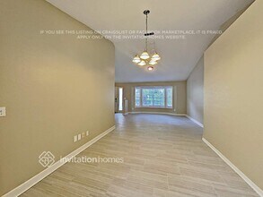 1925 River Crossing Dr in Valrico, FL - Building Photo - Building Photo