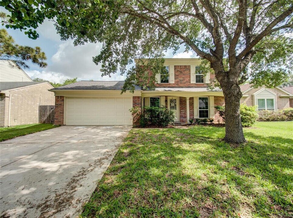 4407 Pioneer Trail in Sugar Land, TX - Building Photo