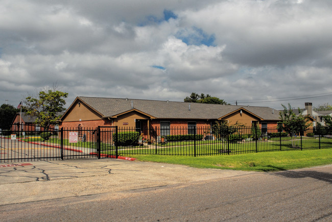 South Houston Vista Apartments in Houston, TX - Foto de edificio - Building Photo