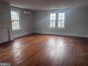 51 Oak St in Salem, NJ - Building Photo - Building Photo