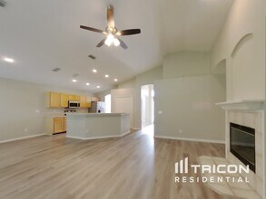 1904 Lake Forest Ln in Orange Park, FL - Building Photo - Building Photo