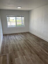 771 NE 137th St in North Miami, FL - Building Photo - Building Photo