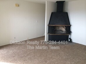 3285 Gypsum Rd in Reno, NV - Foto de edificio - Building Photo