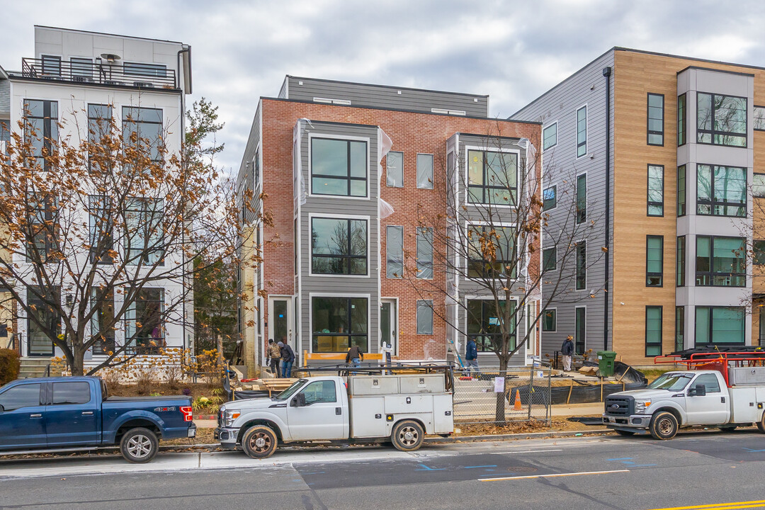 5307 Connecticut Ave NW in Washington, DC - Foto de edificio