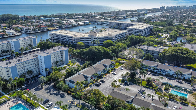 1405 S Federal Hwy in Delray Beach, FL - Foto de edificio - Building Photo