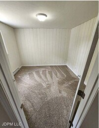 129 Mineau Ave photo'