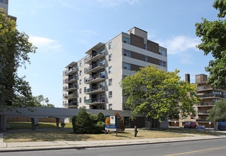 G & M Apartments in Toronto, ON - Building Photo - Building Photo