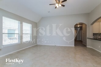 331 American Black Bear in Crosby, TX - Building Photo - Building Photo