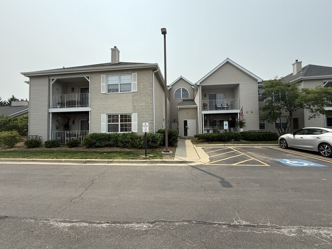 774 N Gary Ave in Carol Stream, IL - Building Photo - Building Photo