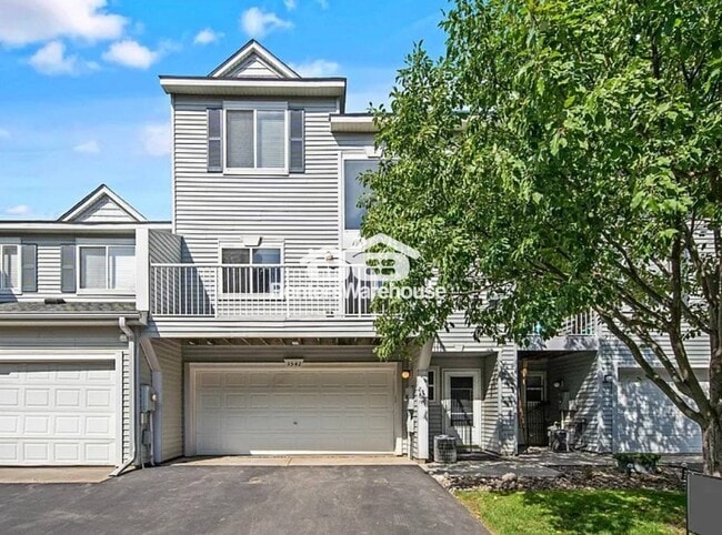 property at 3542 Abercrombie Ln