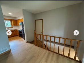6990 Redwing Ln in Chanhassen, MN - Building Photo - Building Photo