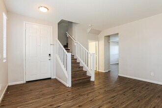 5211 Burton Dr in Phoenix, AZ - Building Photo - Building Photo