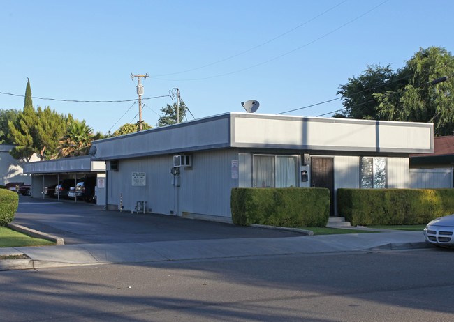 1629 N Holly Dr in Tracy, CA - Building Photo - Building Photo