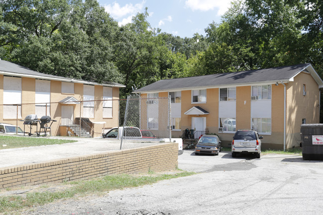 2081 Hollywood Rd NW in Atlanta, GA - Building Photo - Building Photo