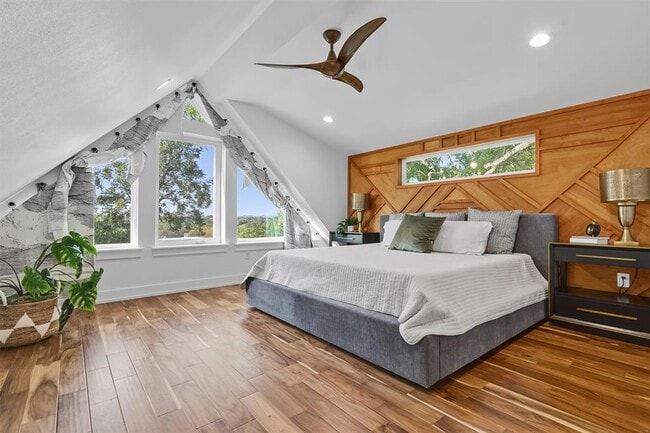 property at 2712 Oak Springs Dr