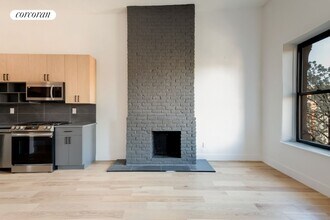 2 Lincoln Pl in Brooklyn, NY - Building Photo - Building Photo
