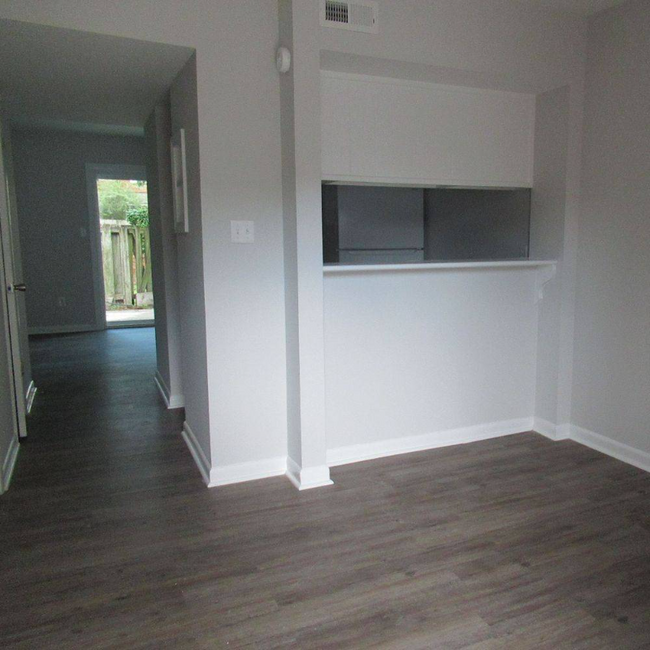 611 E 11th St in Greenville, NC - Building Photo - Building Photo