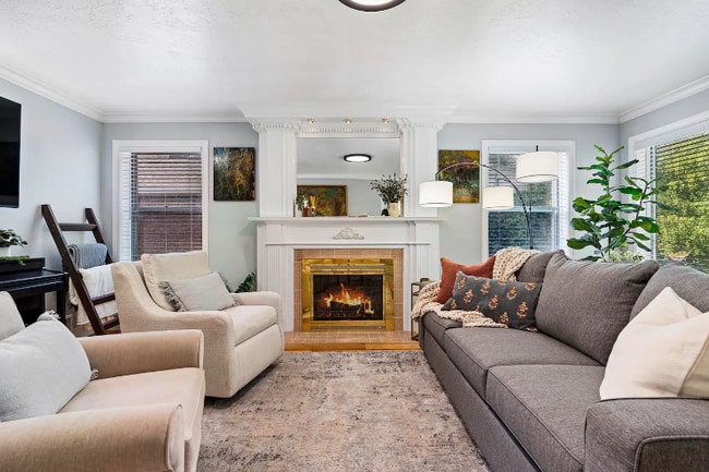 property at 444 N Oakley St