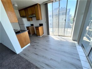 375 ATLANTIC Ave in Long Beach, CA - Building Photo - Building Photo