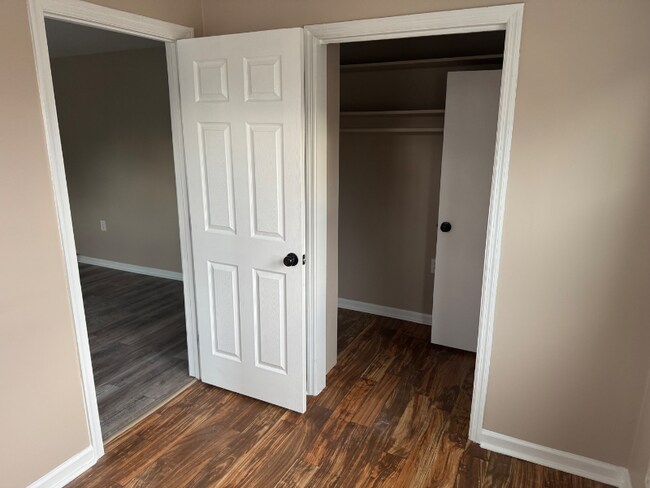 277 Specks Run Rd in Bunker Hill, WV - Foto de edificio - Building Photo