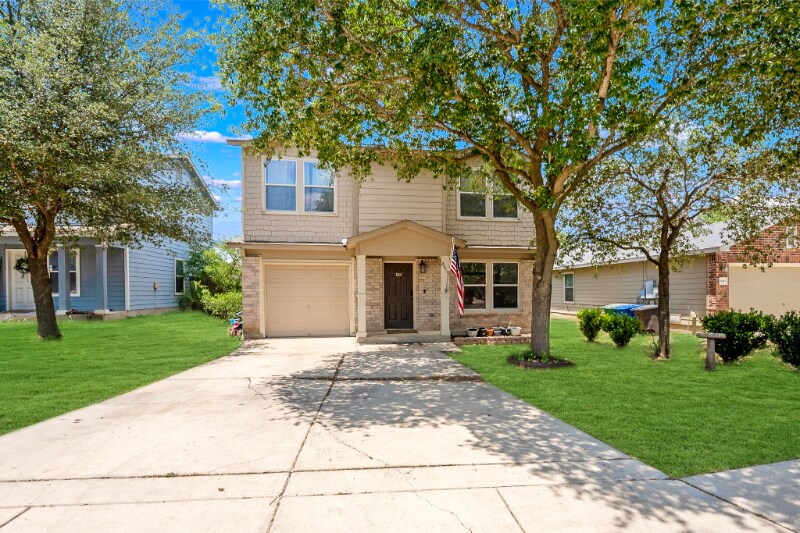 8419 Miners Point in San Antonio, TX - Building Photo