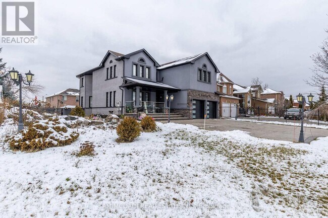 987-BSMT-987 Bristol Rd W in Mississauga, ON - Building Photo - Building Photo