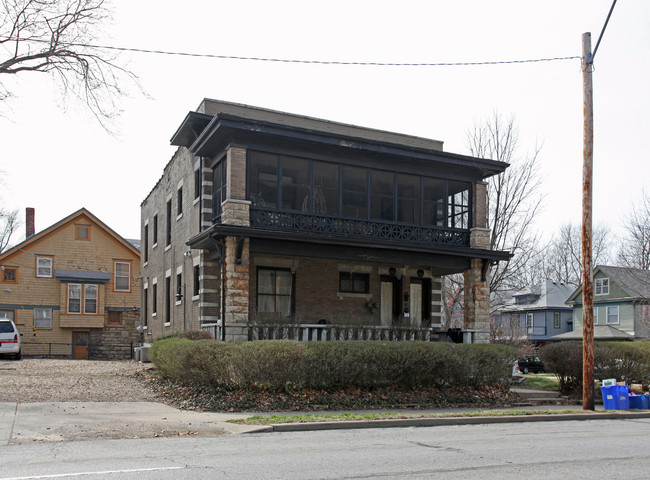 901-909 E 39th St in Kansas City, MO - Foto de edificio - Building Photo