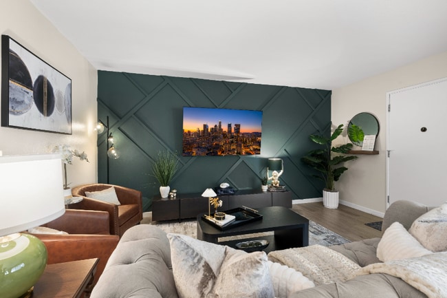 2940 W Carson St in Torrance, CA - Foto de edificio - Building Photo