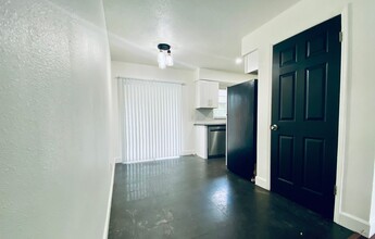 5030 W Washington St in Orlando, FL - Building Photo - Building Photo