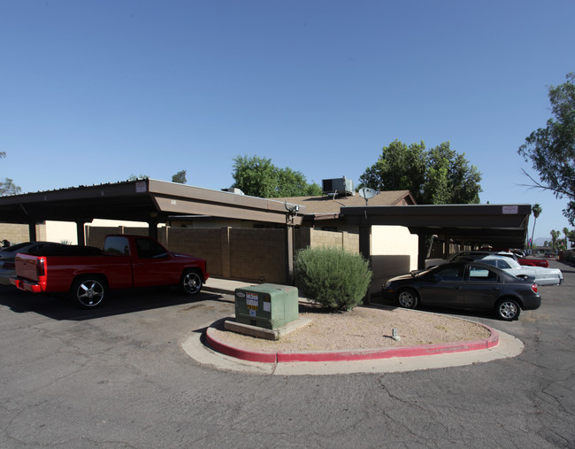 Mckellips Manor Apartments in Mesa, AZ - Building Photo - Building Photo