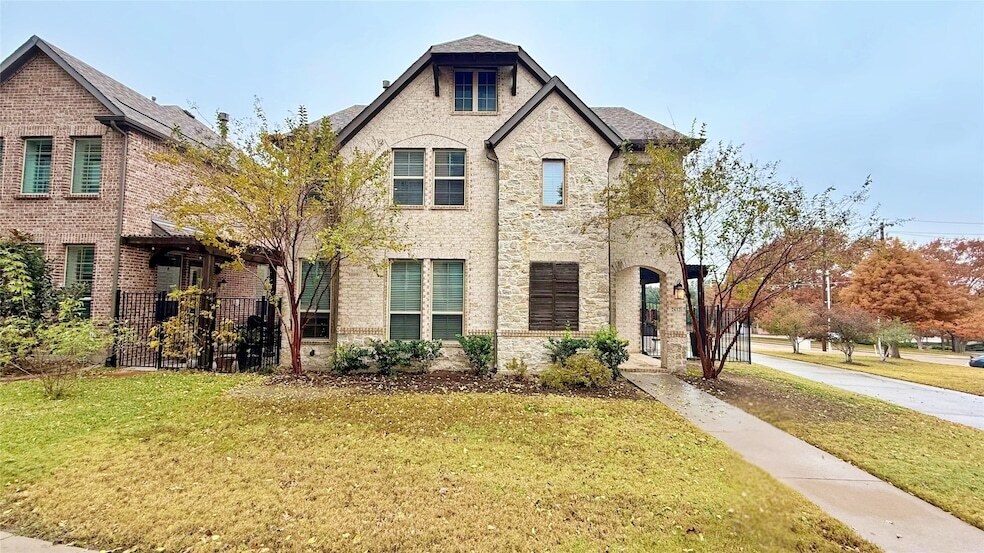 2612 Cathedral Dr in Richardson, TX - Building Photo