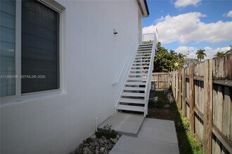 11135 SW 48th St in Miami, FL - Building Photo - Building Photo