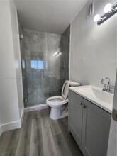 11309 SW 200th St, Unit 303-C in Miami, FL - Foto de edificio - Building Photo
