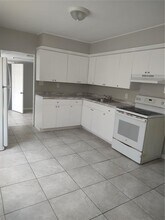 4525 Emerson Ave S in St. Petersburg, FL - Building Photo - Building Photo