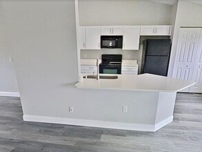 100 Burroughs Dr in Palm Coast, FL - Building Photo - Building Photo