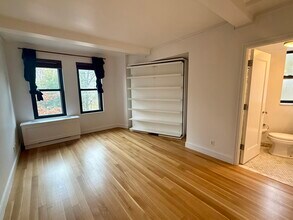 230 Riverside Dr in New York, NY - Building Photo - Building Photo