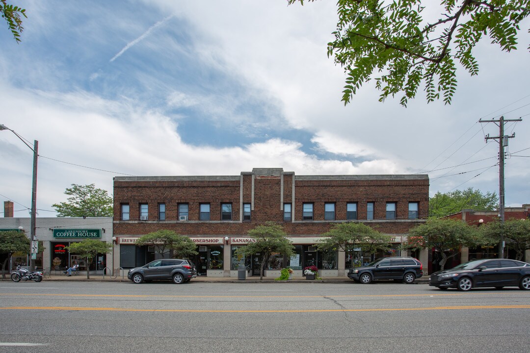 21930 Lakeshore Blvd in Euclid, OH - Building Photo