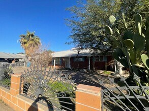 4541 N 51st Ave in Phoenix, AZ - Building Photo - Building Photo