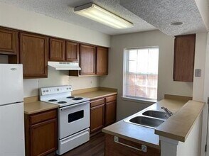 2739 Patricia Ln in Garland, TX - Building Photo - Building Photo