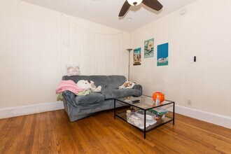 324 St Paul St in Brookline, MA - Building Photo - Building Photo