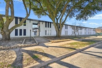 The District at Sherman in Sherman, TX - Foto de edificio - Interior Photo