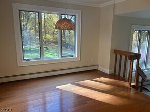 102 Drakestown Rd in Hackettstown, NJ - Building Photo - Building Photo