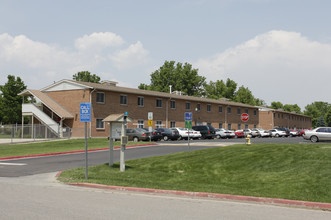 Aggie Village Family Apartments in Fort Collins, CO - Foto de edificio - Building Photo