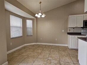 5260 English Dr in Lakeland, FL - Building Photo - Building Photo