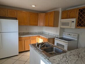 12101 Colony Ave in Palm Beach Gardens, FL - Building Photo - Building Photo